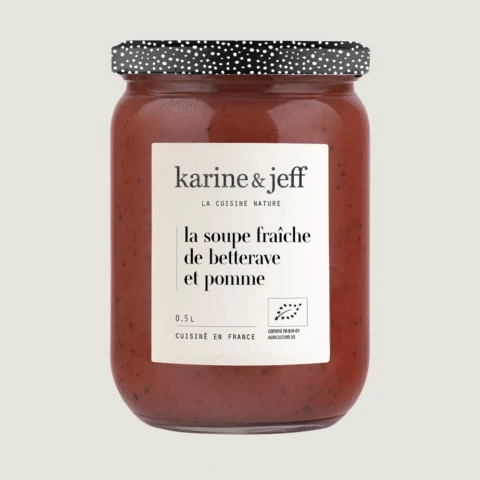 La soupe fraîche de betterave et pomme